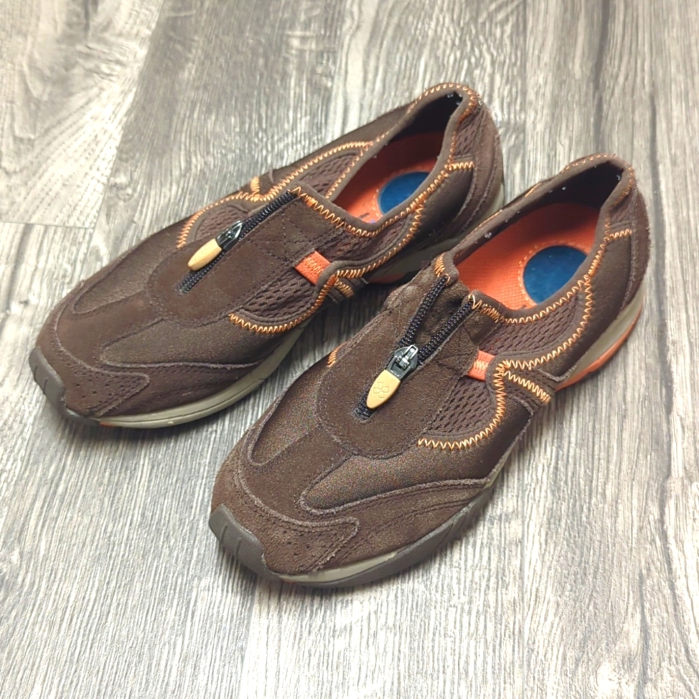 Natural Sport with Dr Scholl's brown comfort shoes
